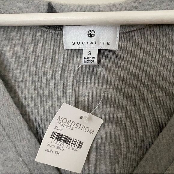 Socialite Top Long Sleeve Fleece Soft Star Print Gray Casual V-Neck Cozy Neutral - Picture 7 of 9